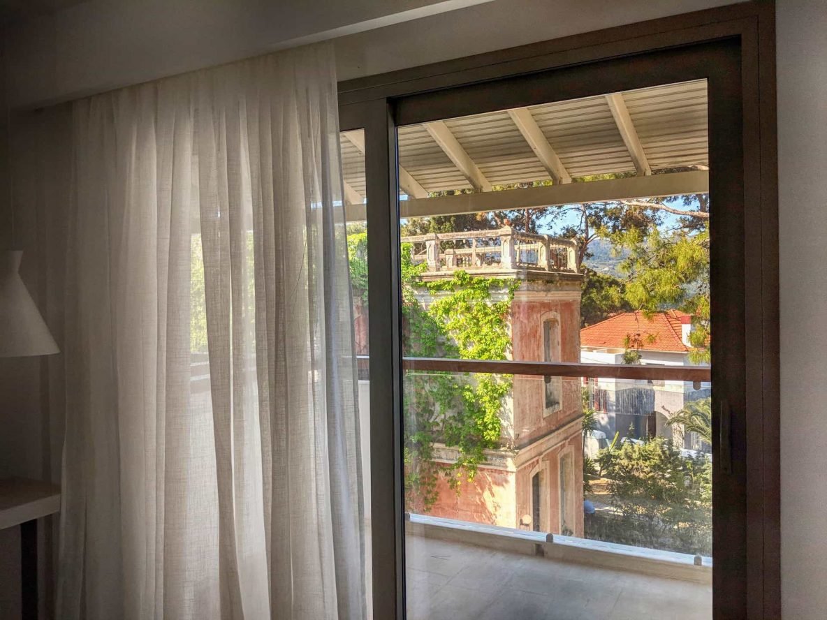 Deluxe Cosy 1 Deluxe cosy view